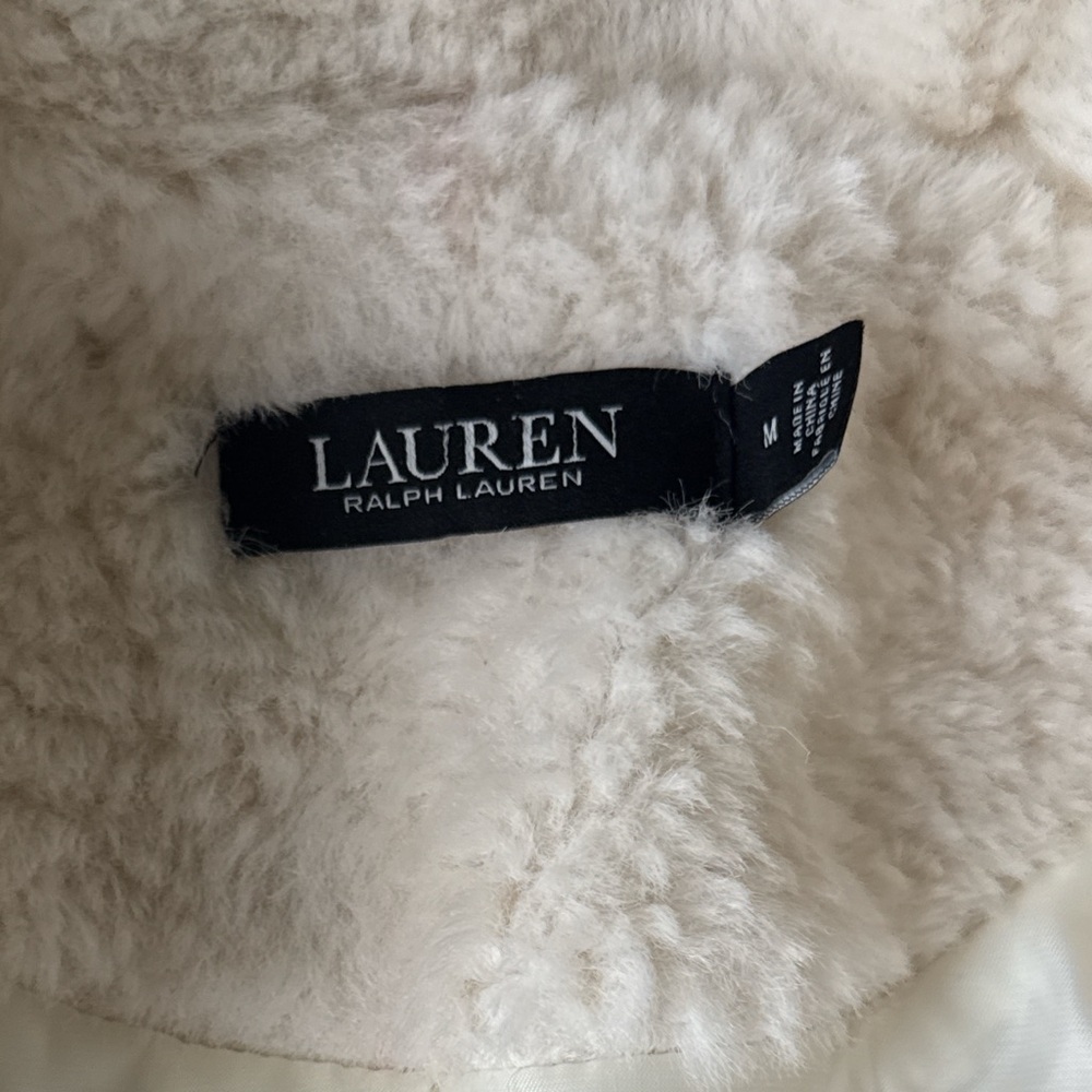 Vintage Lauren by Ralph Lauren, White faux fur jacket Mid length size Medium - Picture 4 of 6